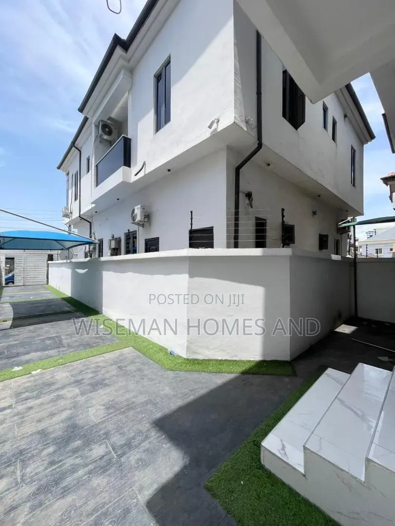 4bdrm Duplex in Idado Lekki Eti-Osa for rent in Idado