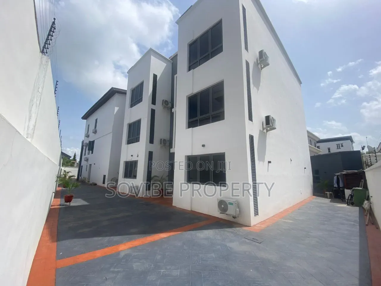 Furnished 4bdrm Duplex in Banana for rent in Banana Island