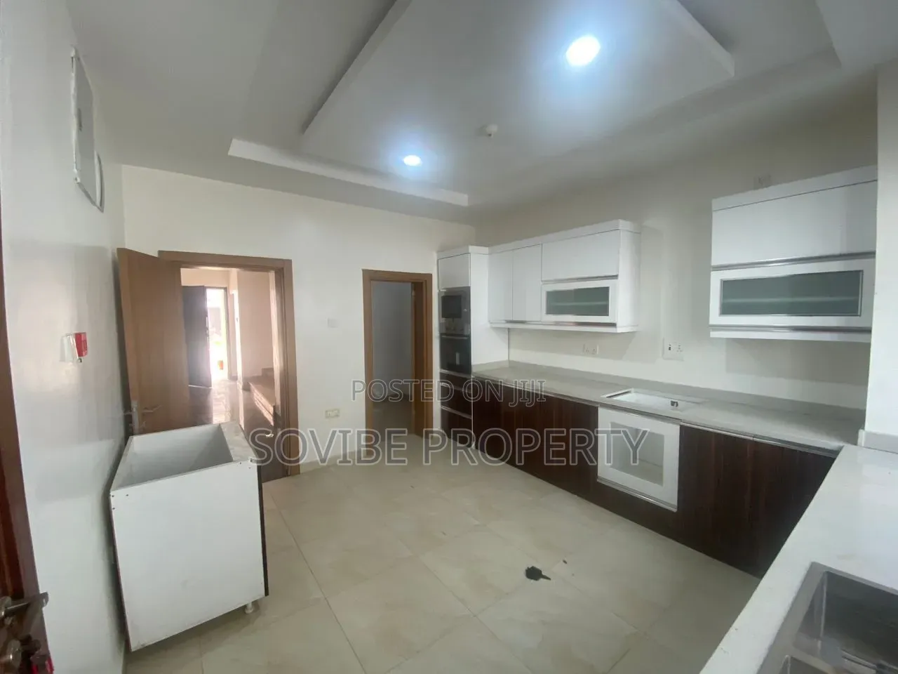 Furnished 4bdrm Duplex in Banana for rent in Banana Island