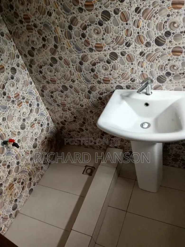 1bdrm Apartment in Secured (Not Mini, Agungi for rent in Agungi