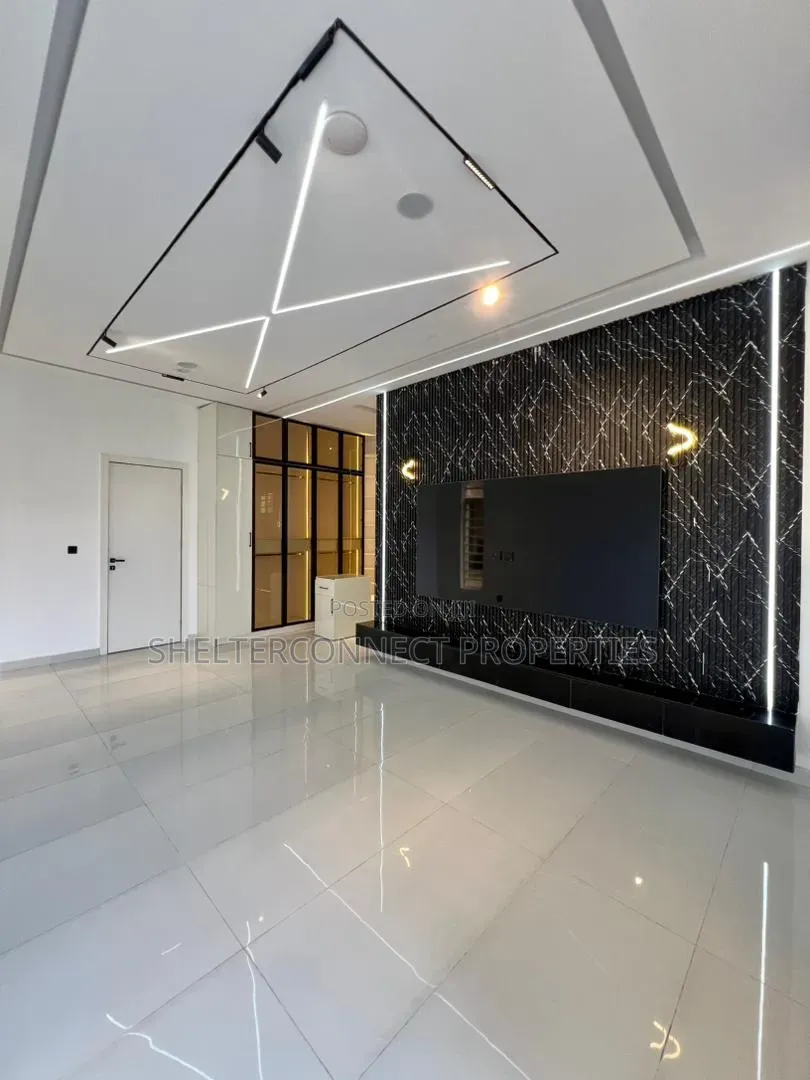 5bdrm Duplex in Ologolo for sale in Ologolo