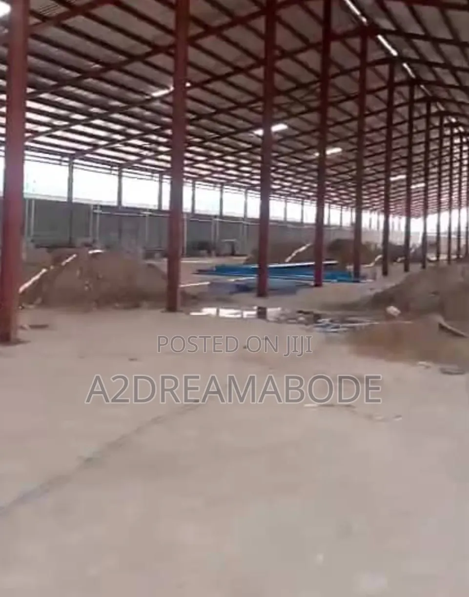 Carefully Crafted Warehouse in Obafemi-Owode