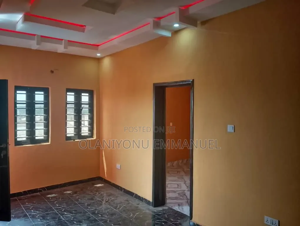 Furnished 3bdrm Apartment in Ipaja Road for rent in Ipaja Road