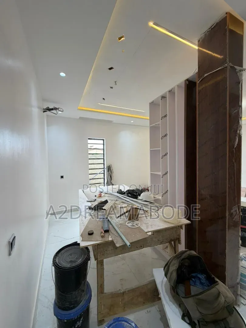 5bdrm Duplex in Magodo Phase 1 for sale in GRA Phase 1