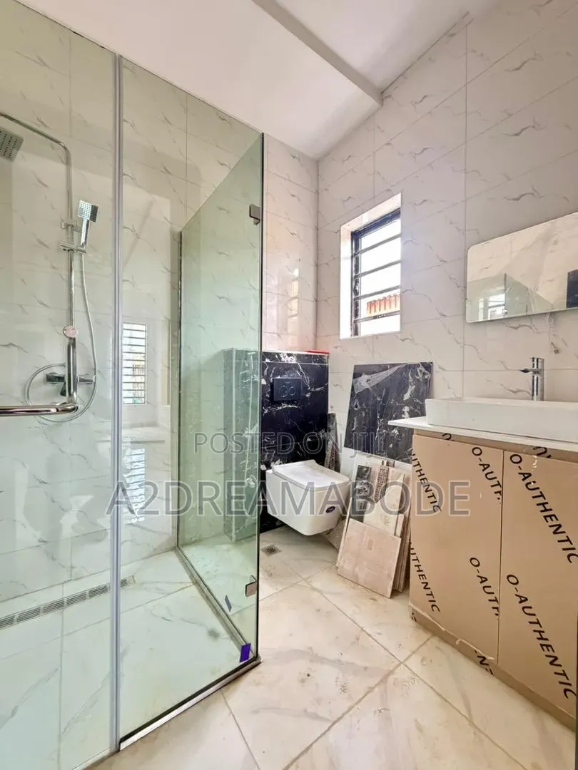 5bdrm Duplex in Magodo Phase 1 for sale in GRA Phase 1
