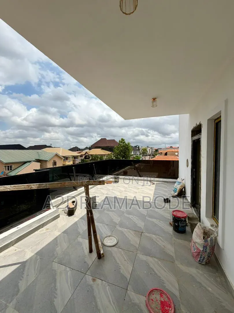 5bdrm Duplex in Magodo Phase 1 for sale in GRA Phase 1