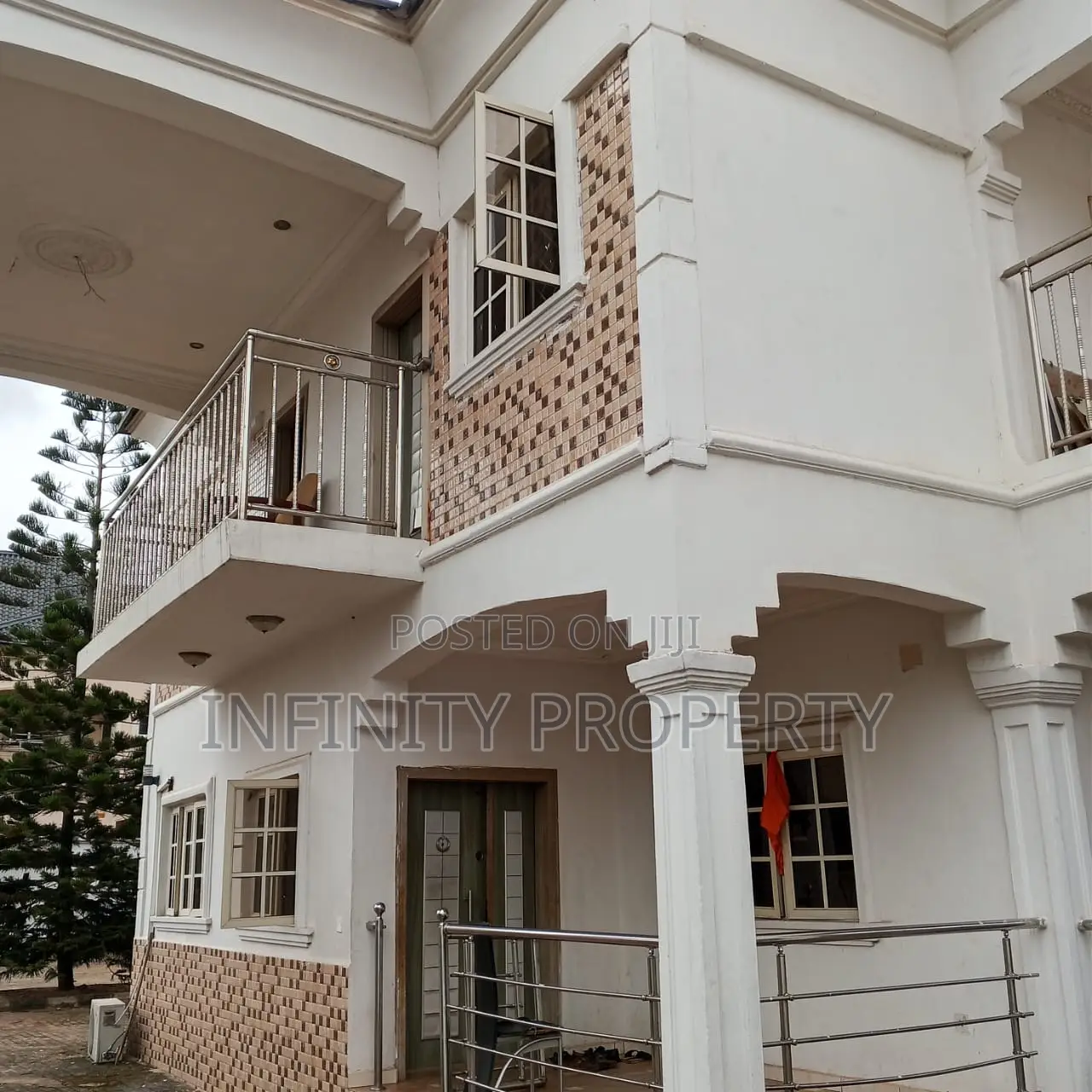 5bdrm Duplex in Sapele Road  Before , Benin City for sale in Benin City