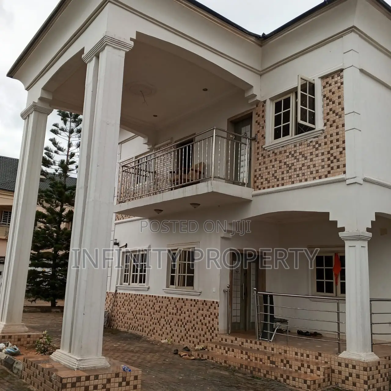 5bdrm Duplex in Sapele Road  Before , Benin City for sale in Benin City