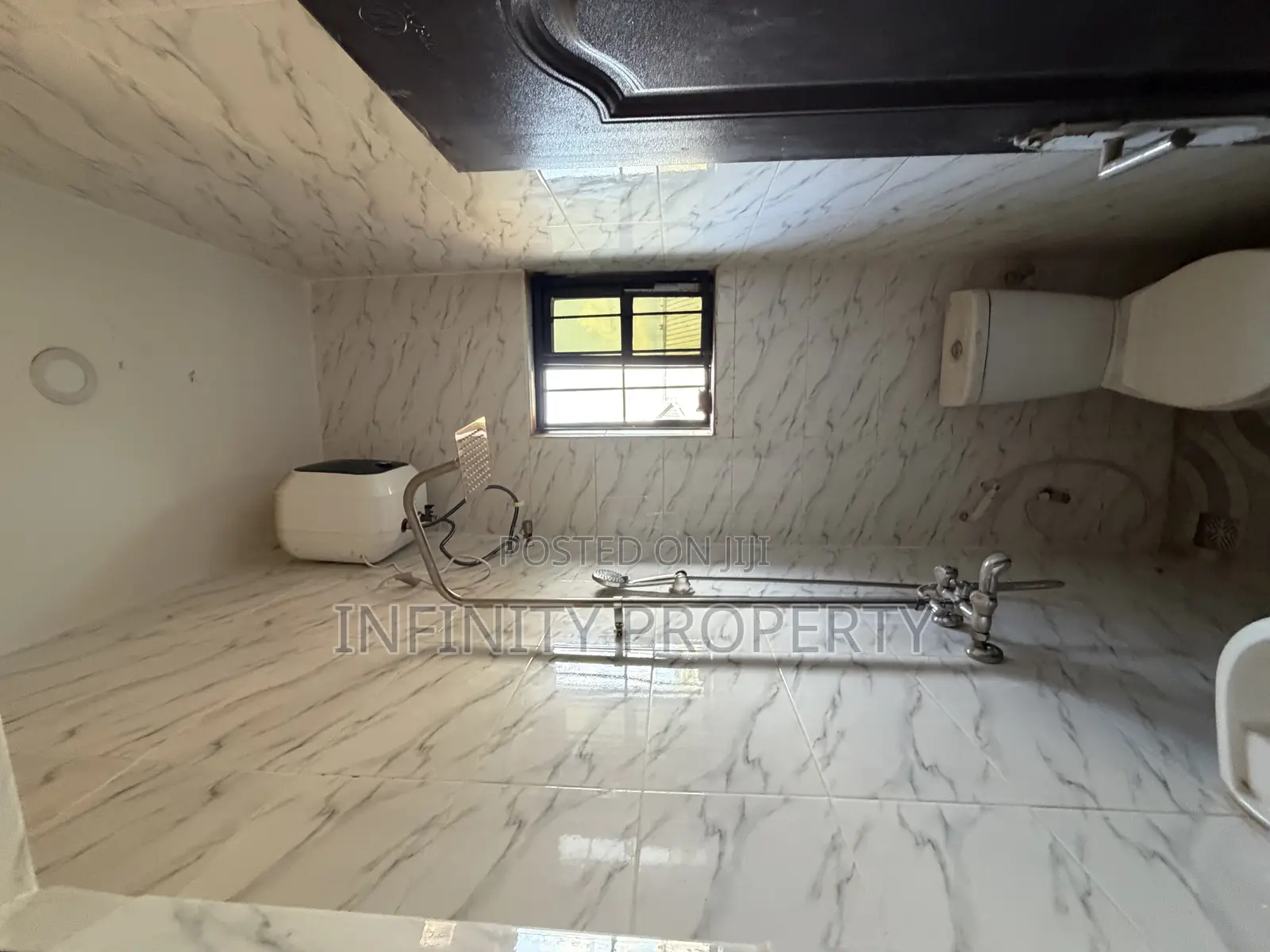 5bdrm Duplex in Sapele Road  Before , Benin City for sale in Benin City