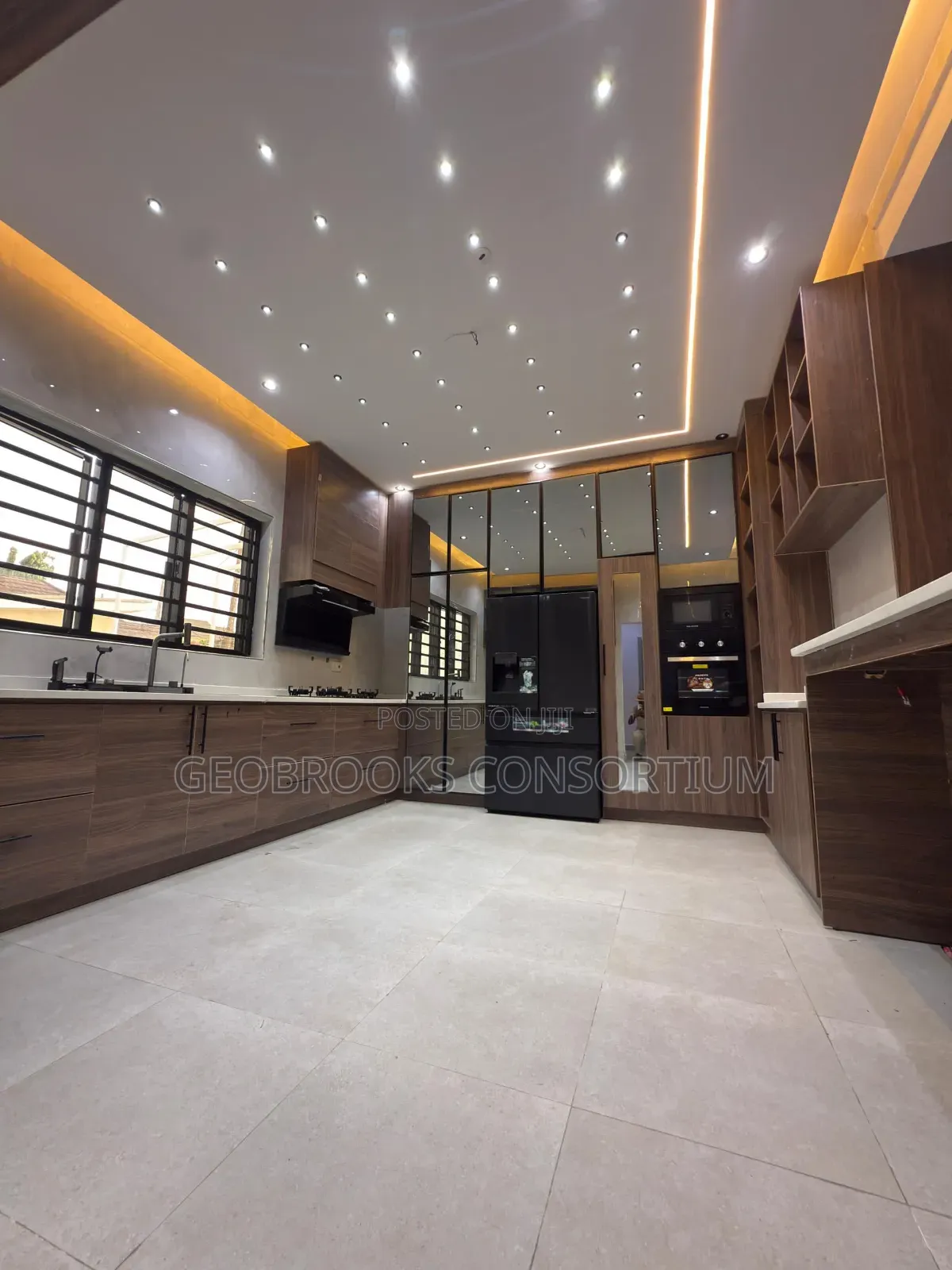 4bdrm Duplex in Agodi Gra for sale in Agodi