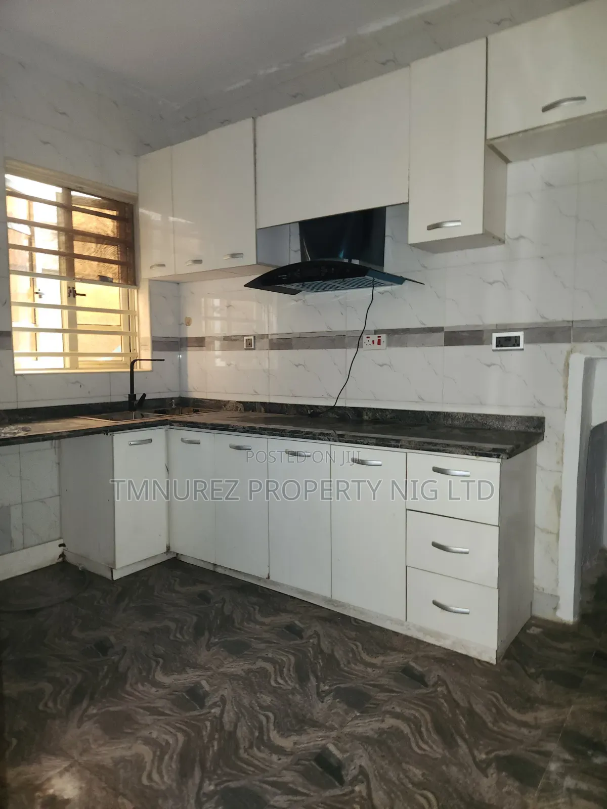 2bdrm Apartment in Chevron for rent in Chevron