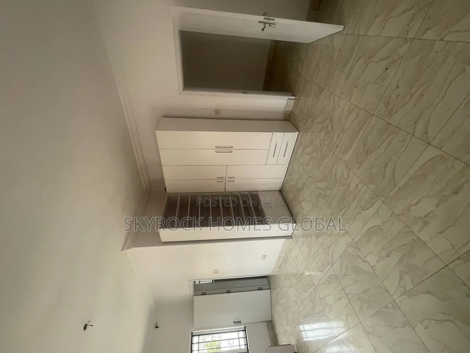 2bdrm Block of Flats in Ikota for rent in Ikota