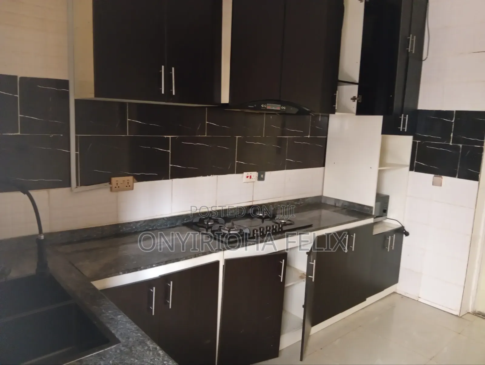 3bdrm Block of Flats in Gwarinpa Off 3Rd, Life Camp for rent in Life Camp
