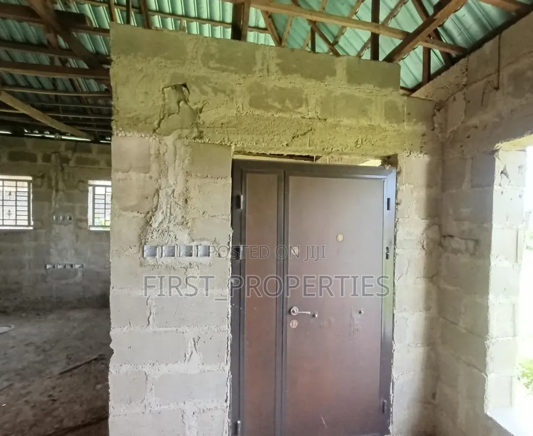 4bdrm Bungalow in Gbadewole Idi Ape, Oyo for sale in Oyo