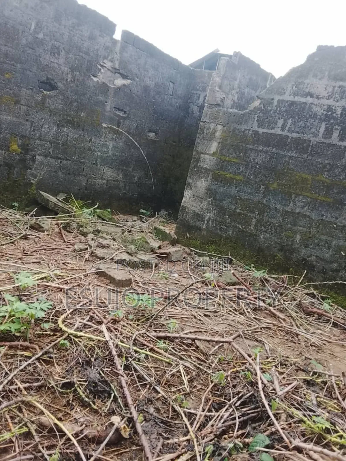 3bdrm Bungalow in Ikot Udoro, Uyo for sale in Uyo