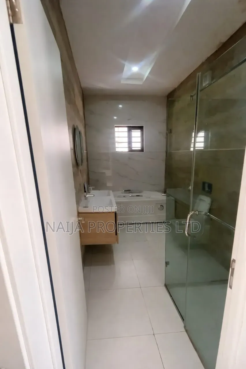 5bdrm Duplex in U3, Lekki Phase 1 for rent in Lekki Phase 1