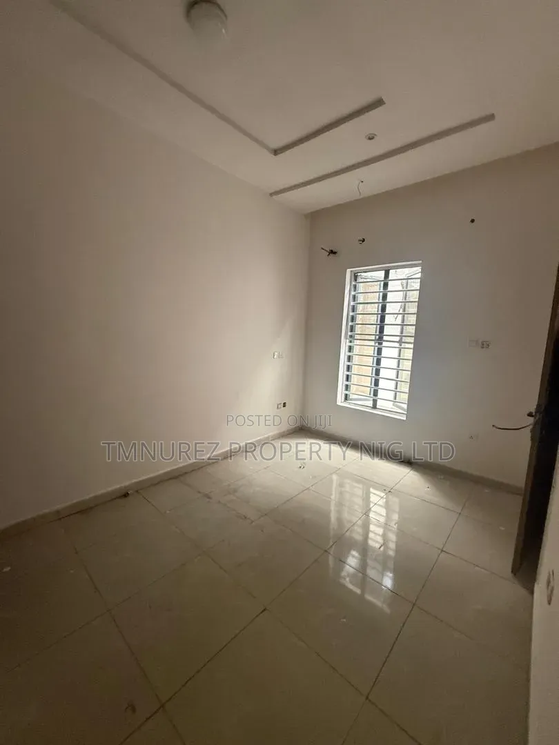 4bdrm Duplex in Chevron for rent in Chevron