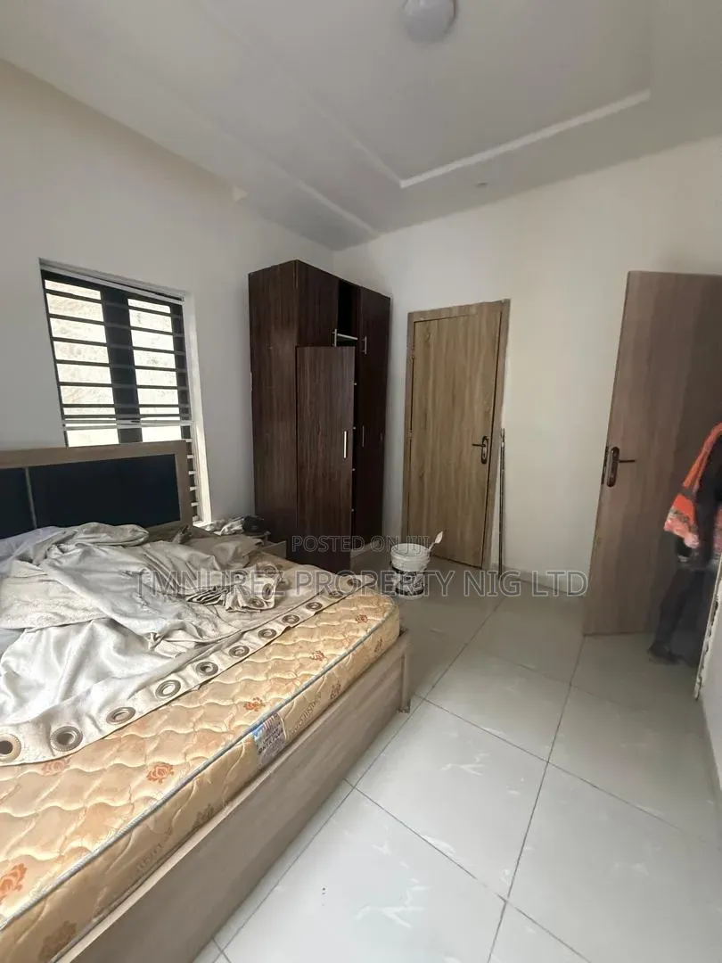 4bdrm Duplex in Chevron for rent in Chevron