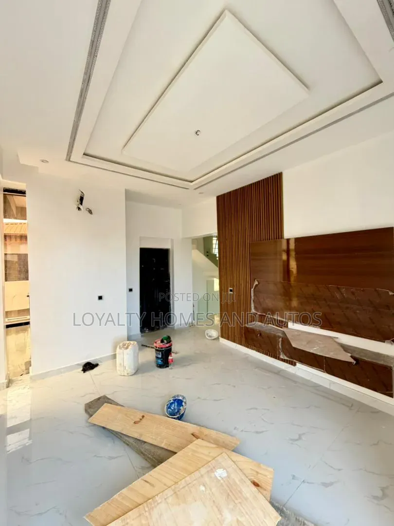 5bdrm Duplex in GRA Phase 1 for sale in GRA Phase 1