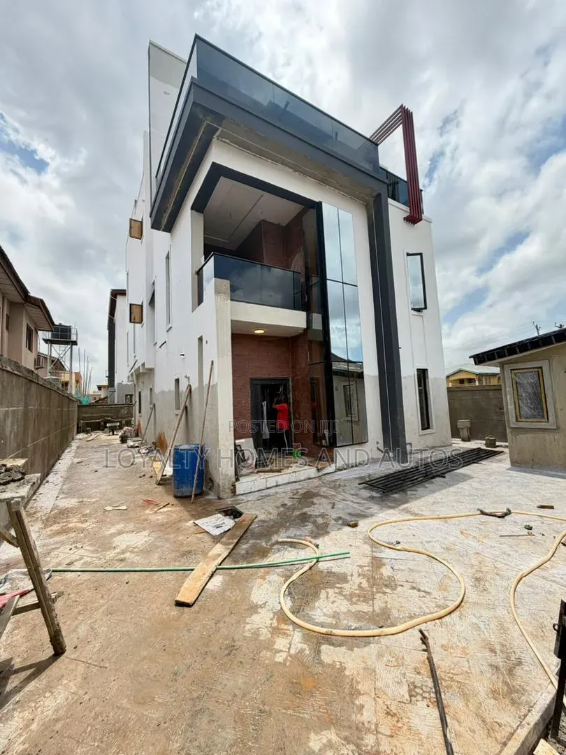 5bdrm Duplex in GRA Phase 1 for sale in GRA Phase 1