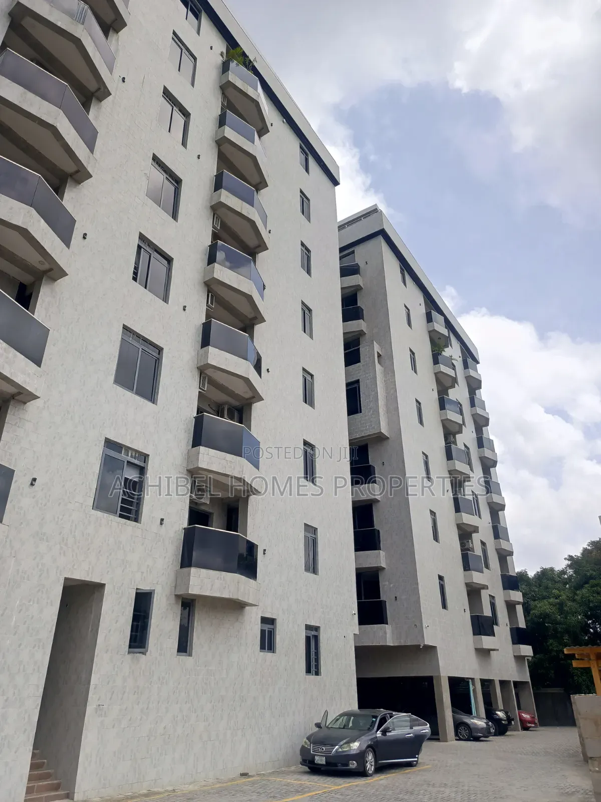 3bdrm Apartment in Off Adeola Odeku for rent in Adeola Odeku