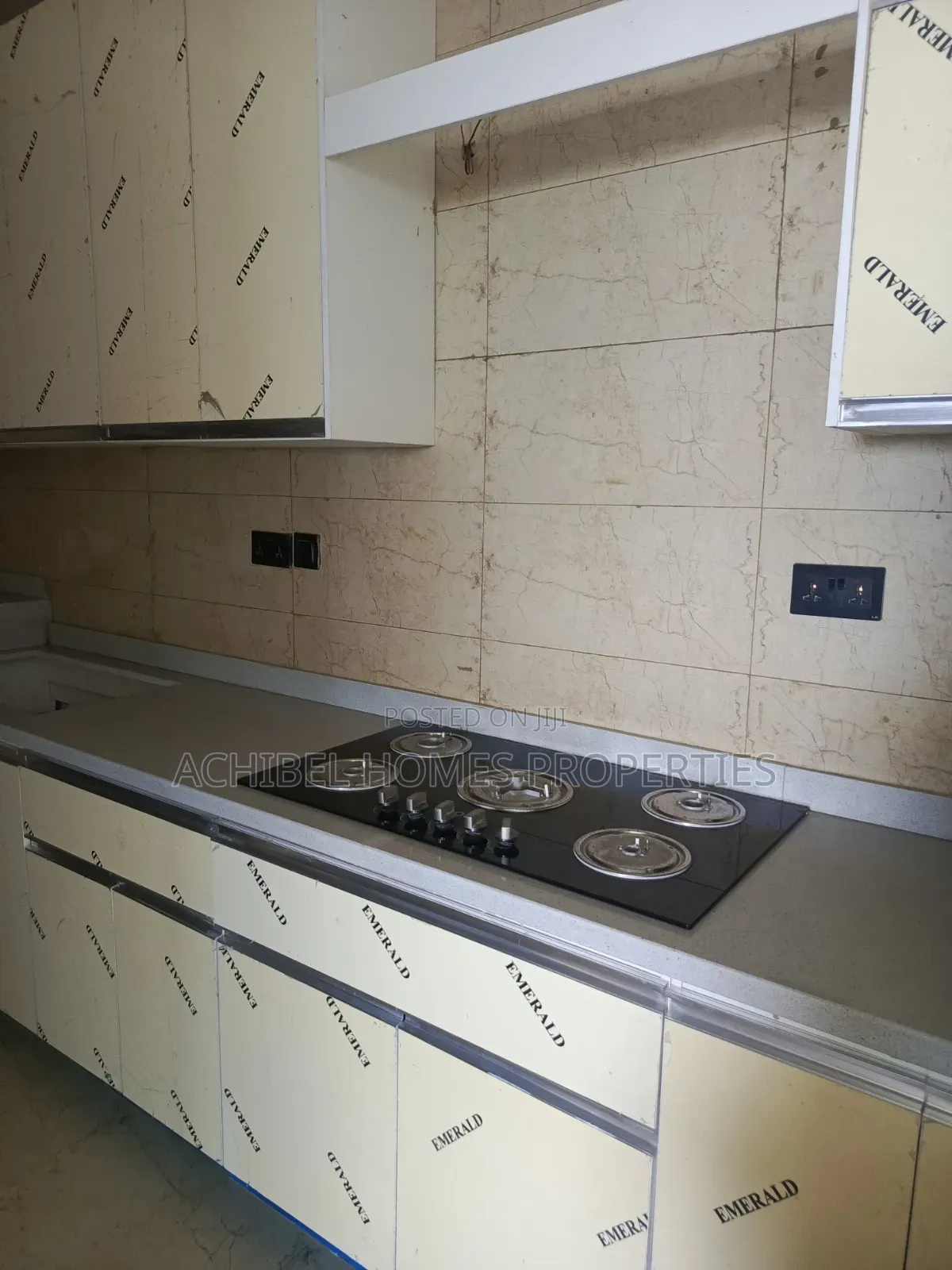 3bdrm Apartment in Off Adeola Odeku for rent in Adeola Odeku