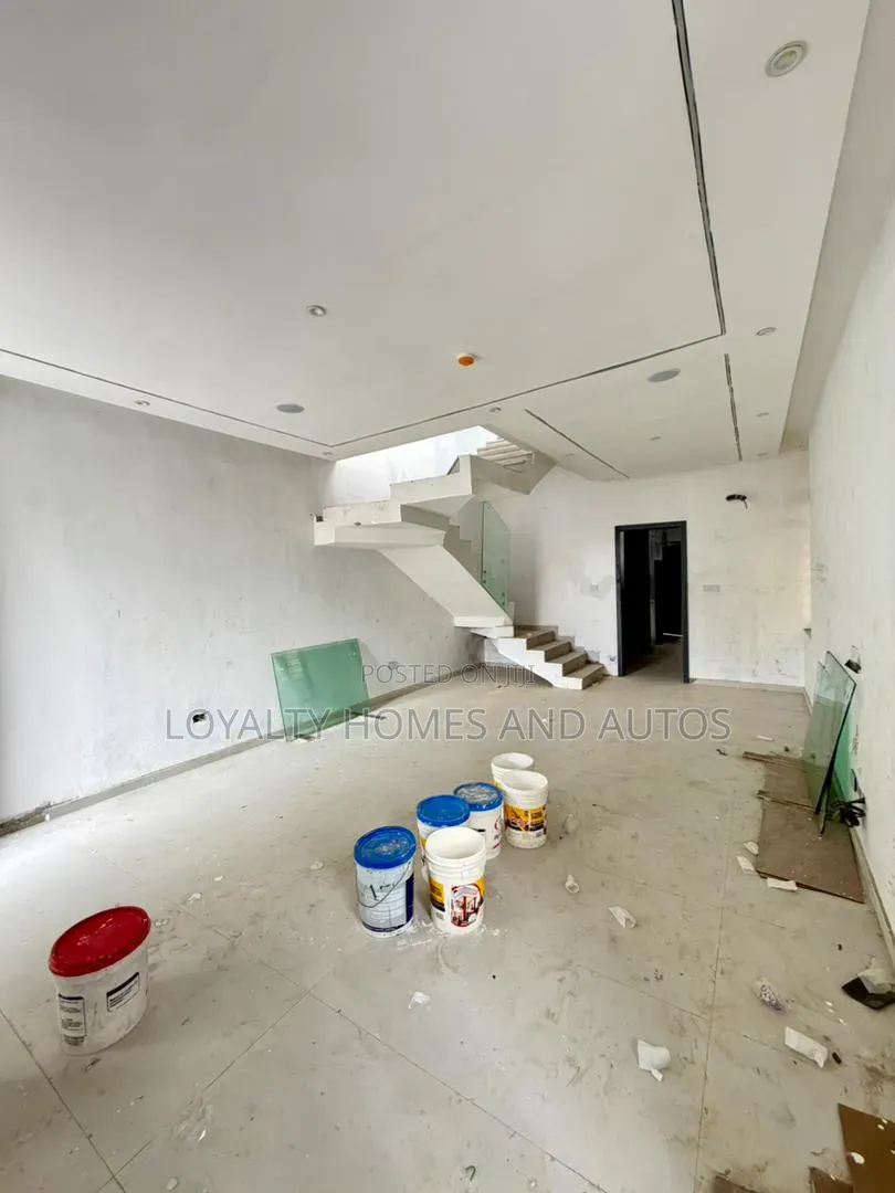 4bdrm Duplex in Omole Phase 1 for sale in Omole Phase 1