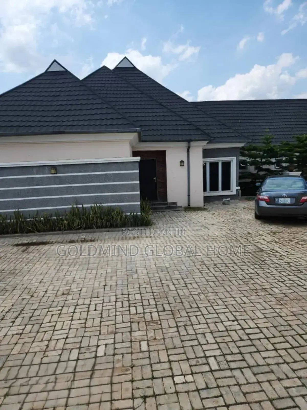 3bdrm Bungalow in Galadimawa - Dakwo for sale in Galadimawa