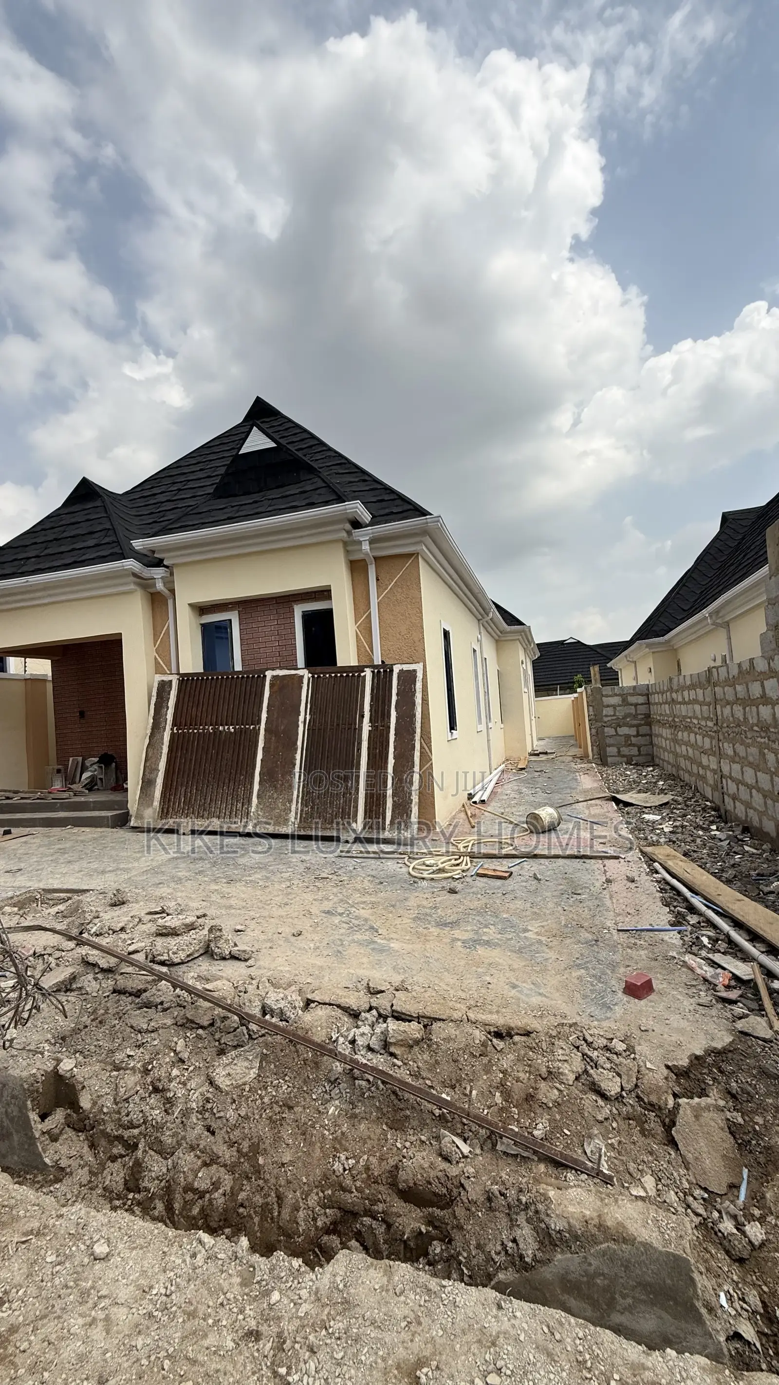 3bdrm Bungalow in Idishin for sale in Idishin