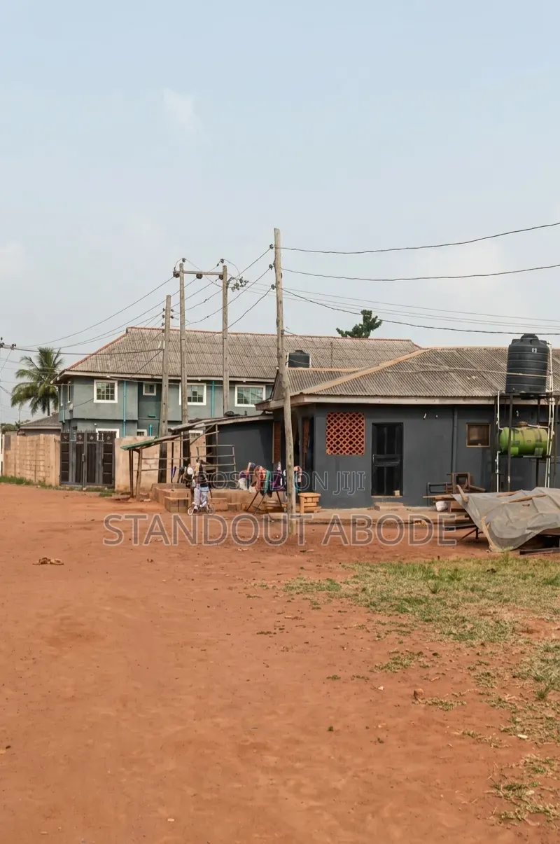 5bdrm Bungalow in Serene Location, Ita Oluwo for sale in Ita Oluwo