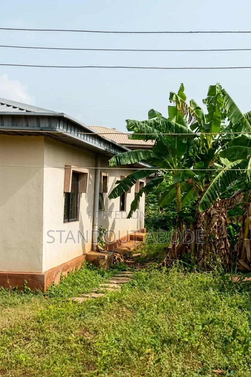 5bdrm Bungalow in Serene Location, Ita Oluwo for sale in Ita Oluwo