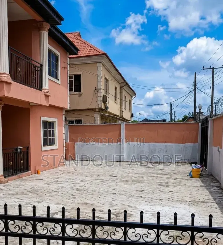 6bdrm Duplex in Good Location, Igando / Ikotun/Igando for sale in Igando / Ikotun/Igando