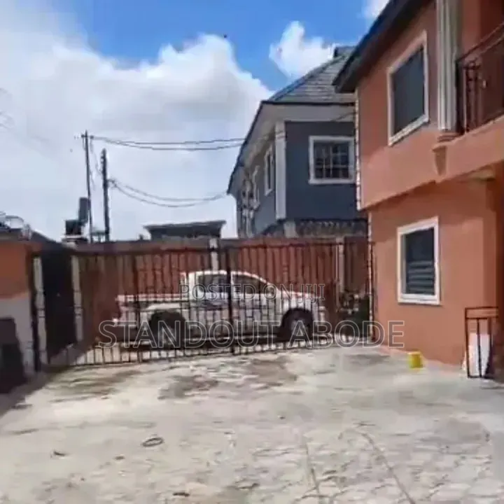6bdrm Duplex in Good Location, Igando / Ikotun/Igando for sale in Igando / Ikotun/Igando