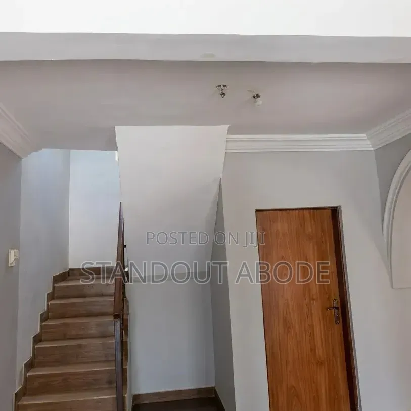 6bdrm Duplex in Good Location, Igando / Ikotun/Igando for sale in Igando / Ikotun/Igando