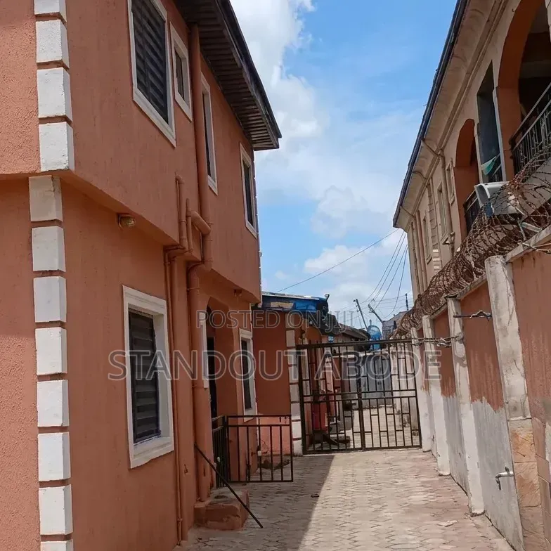 6bdrm Duplex in Good Location, Igando / Ikotun/Igando for sale in Igando / Ikotun/Igando