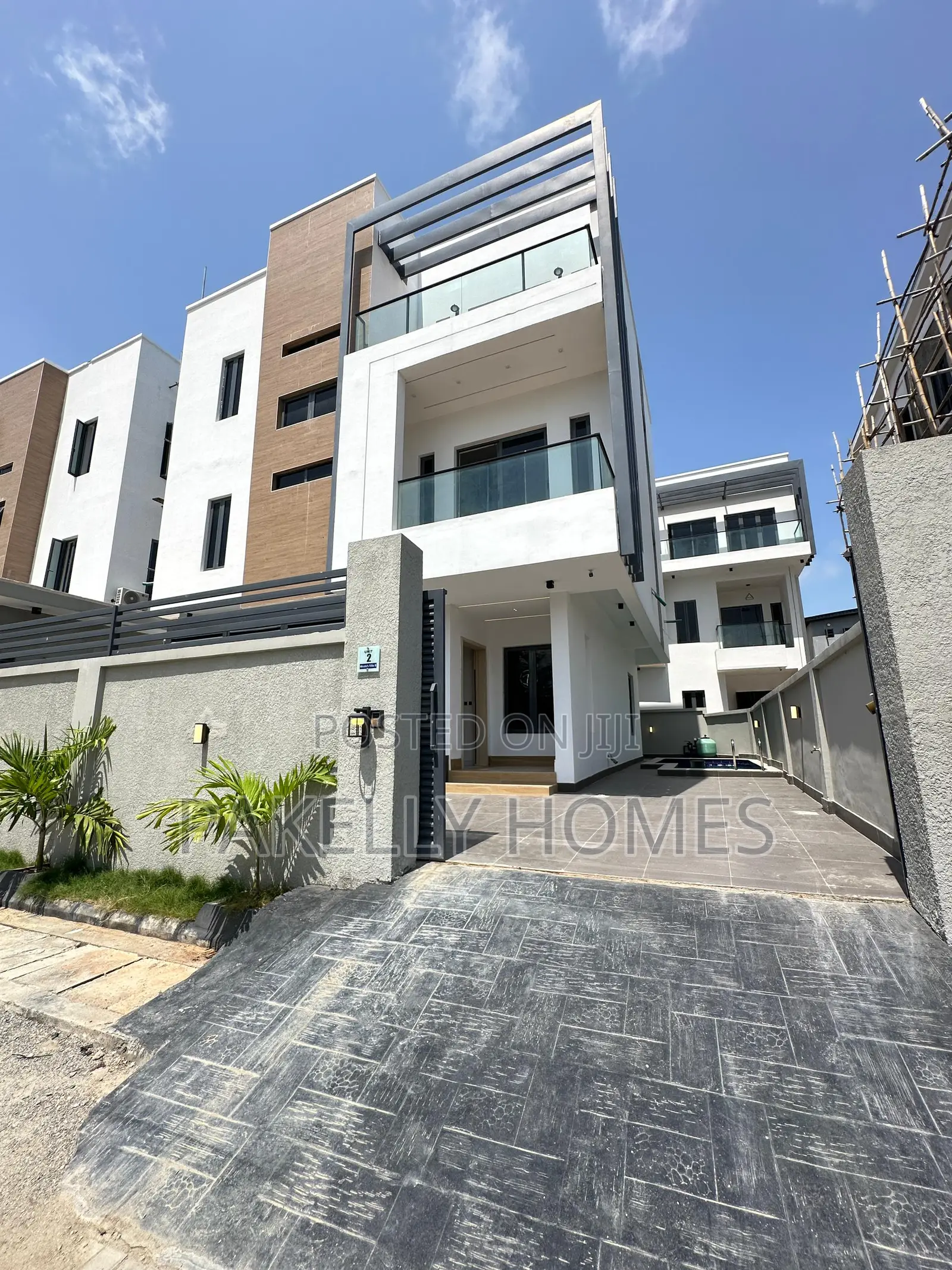Exquisite Spacious Luxury 5 Bedroom Detached Duplex in Lekki Phase 1