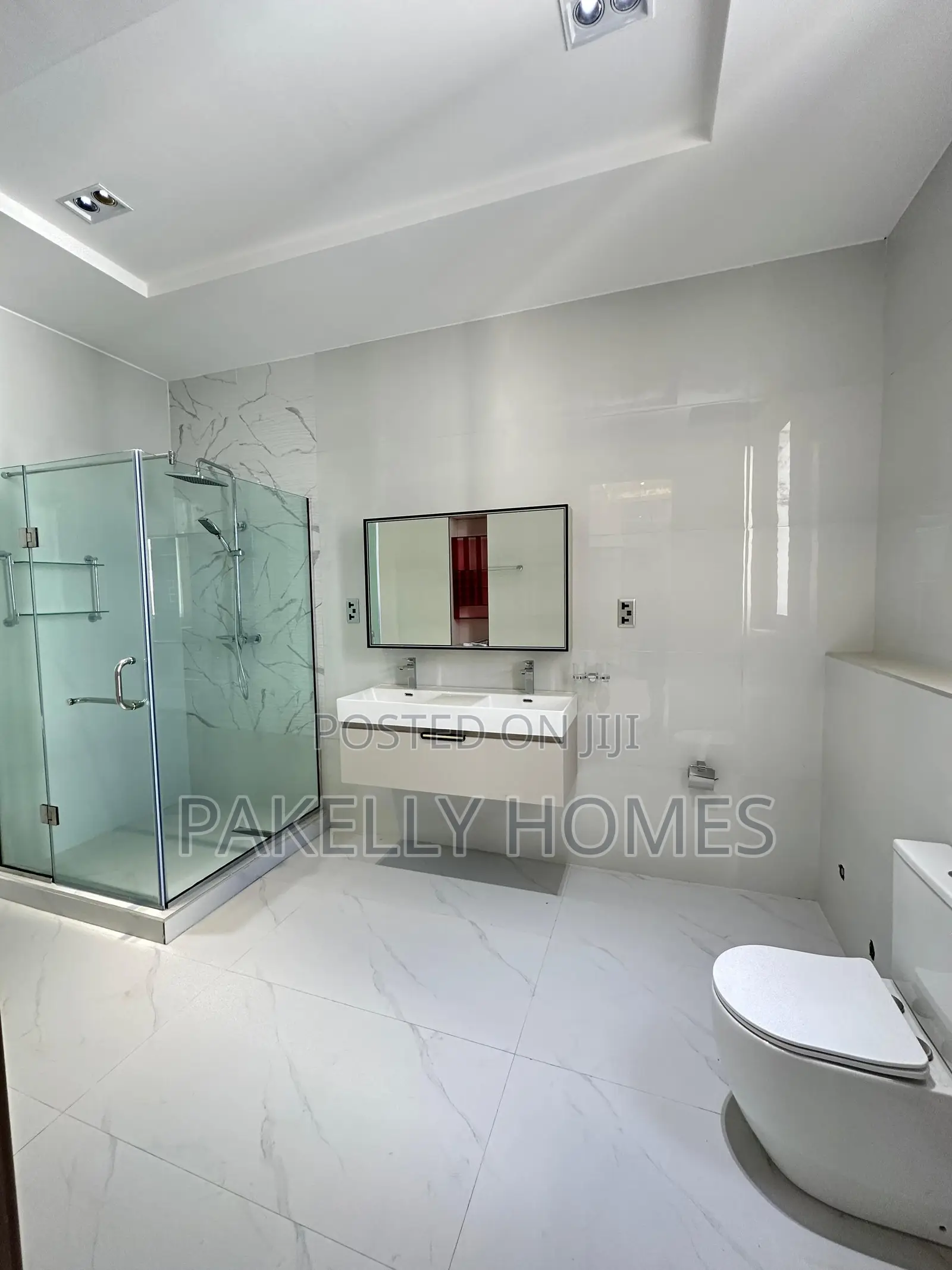 Exquisite Spacious Luxury 5 Bedroom Detached Duplex in Lekki Phase 1
