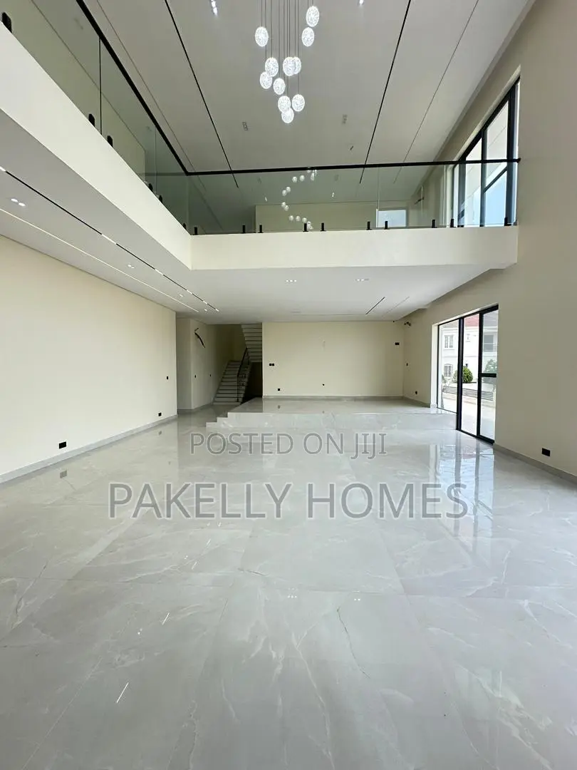 Magnificent Exclusive Luxurious 5 Bedroom Detached Duplex in Chevron