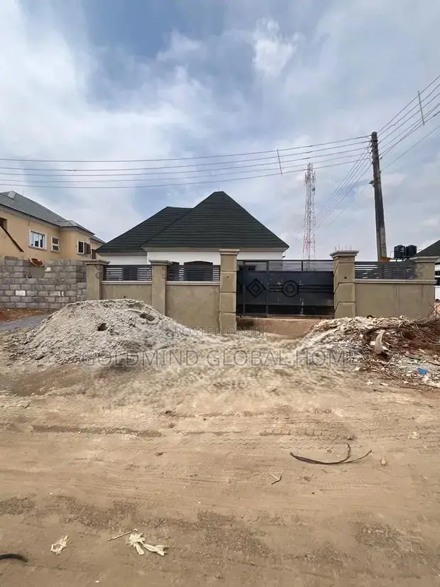 3bdrm Bungalow in Apo District. Abuja for sale in Apo Resettlement