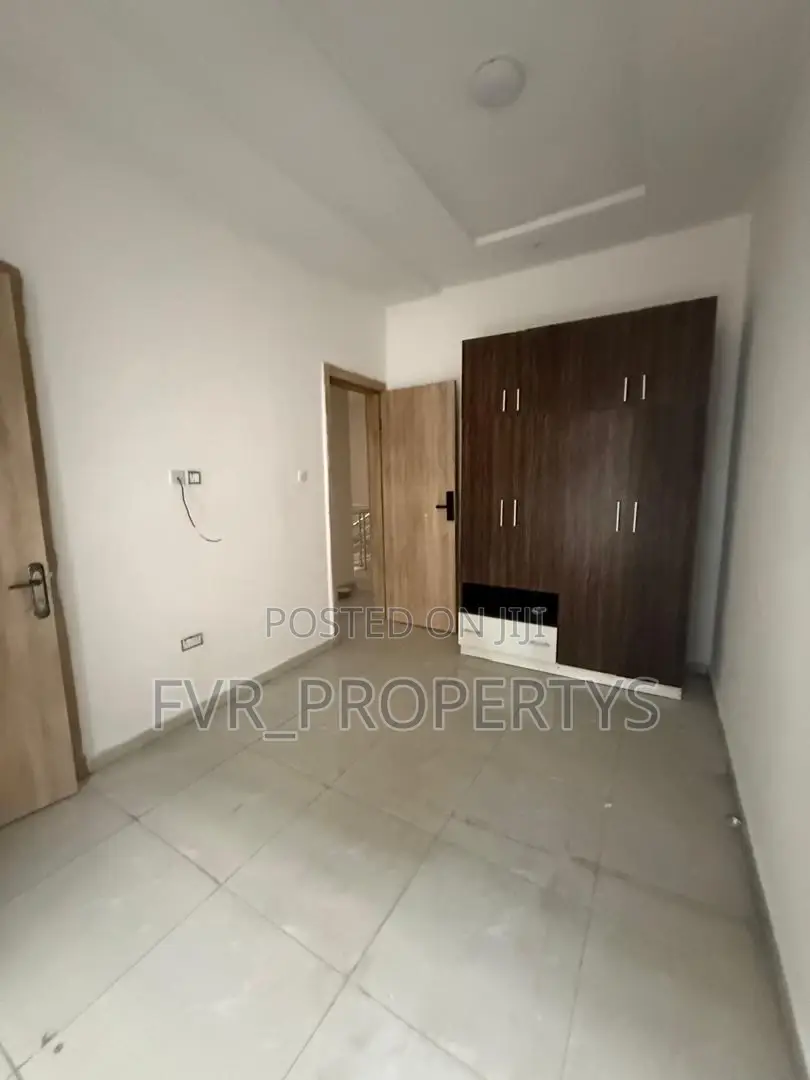 4bdrm Duplex in Orchid, Ikota for rent in Ikota