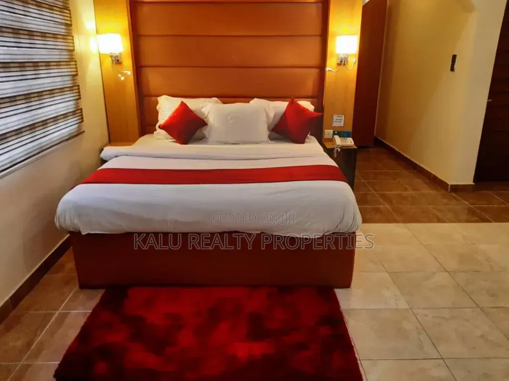 Luxury High Commercial Property for Rent in Lekki Phase 2