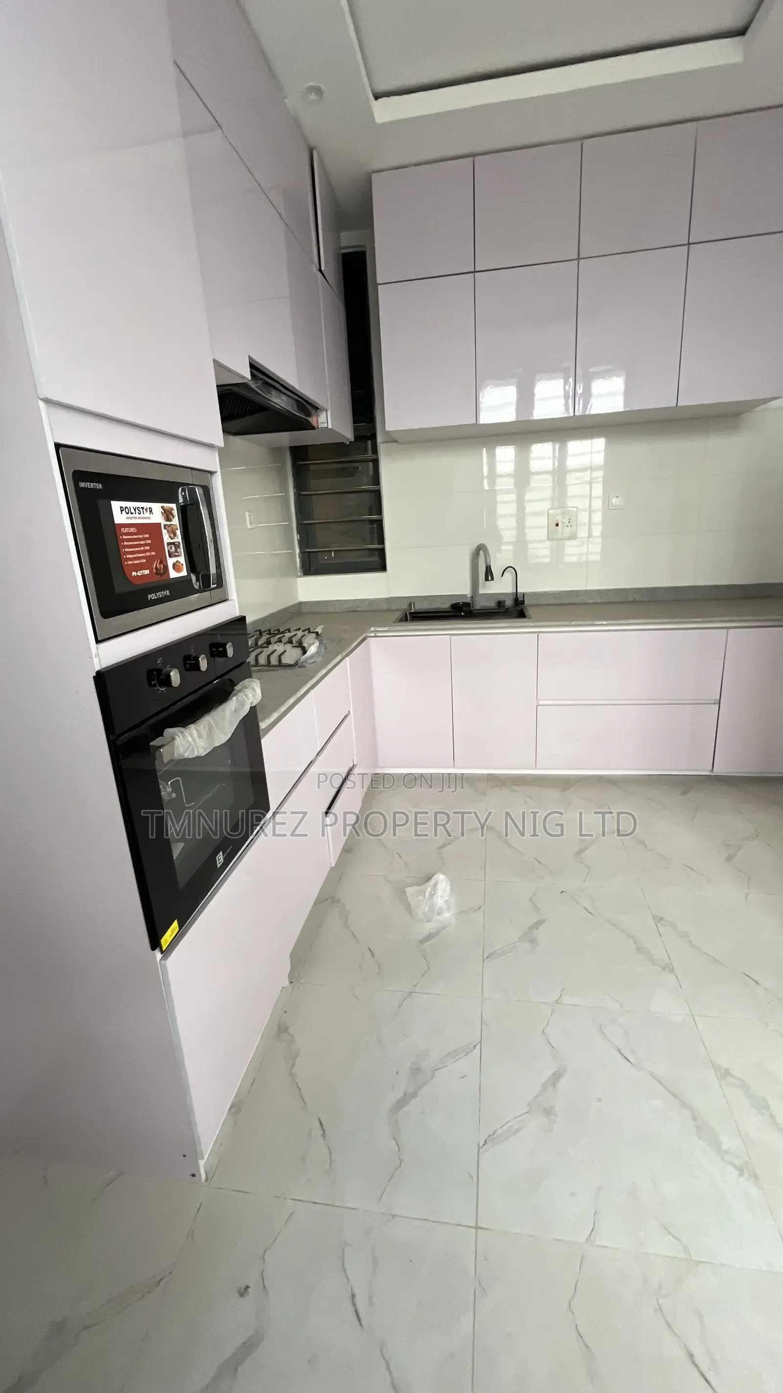 4bdrm Duplex in Ologolo for sale in Ologolo
