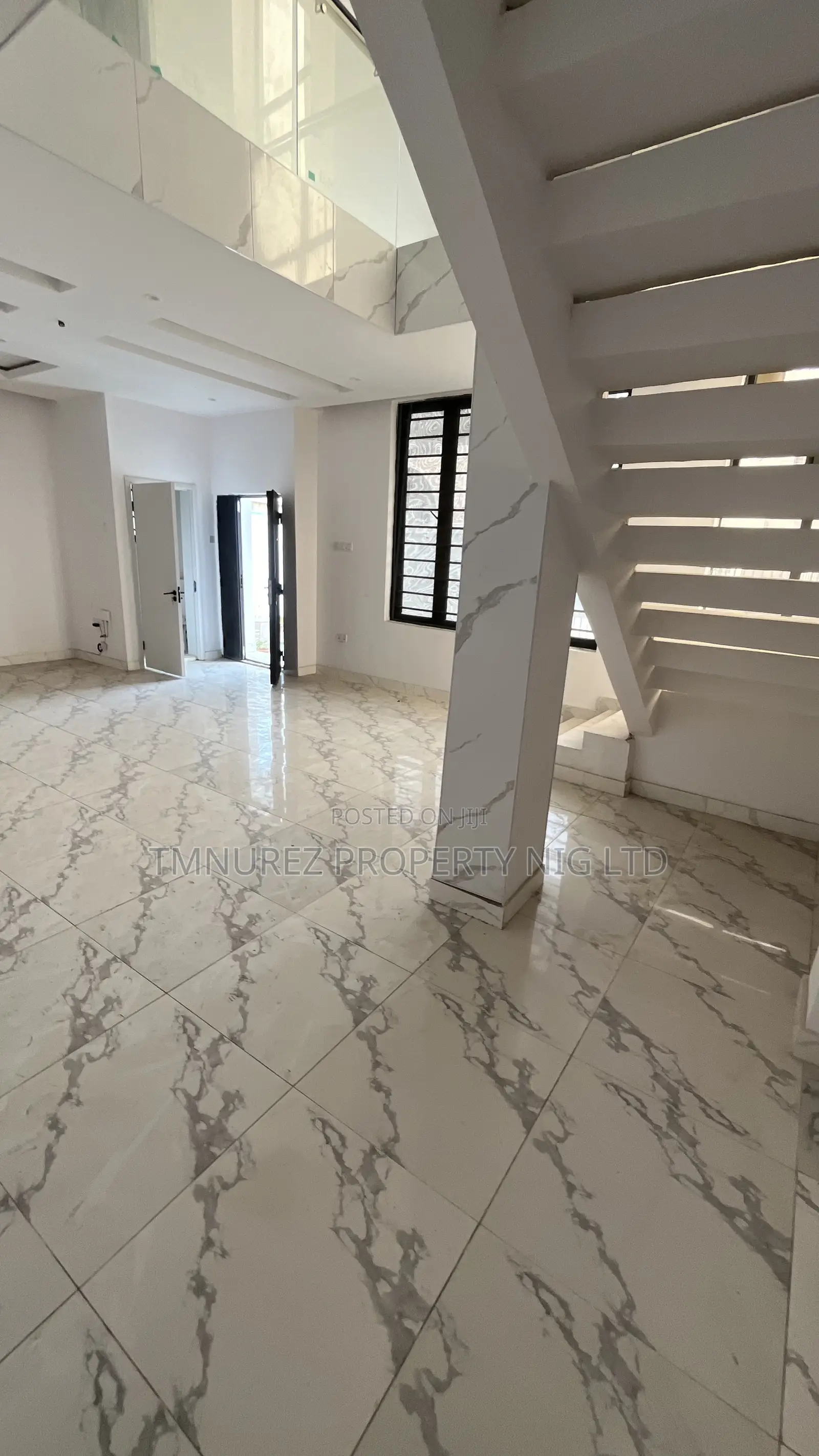 4bdrm Duplex in Ologolo for sale in Ologolo