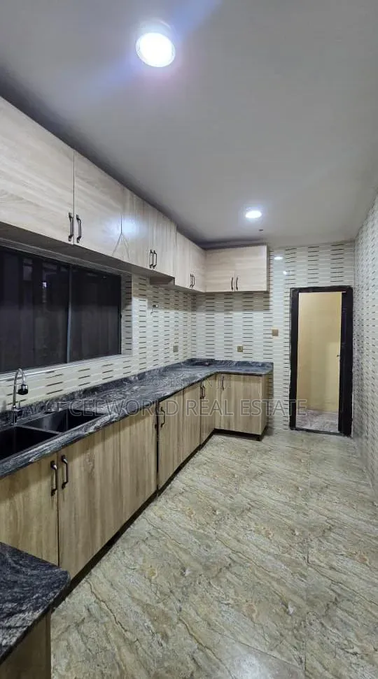 4bdrm Duplex in Oluwo Kekere, Basorun for rent in Basorun