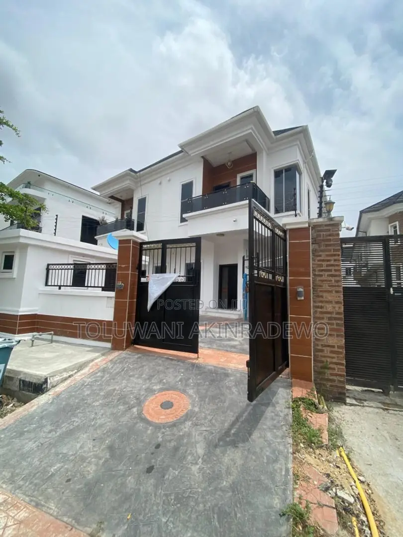 4bdrm Duplex in Oral Estate, Lekki Expressway for rent in Lekki Expressway