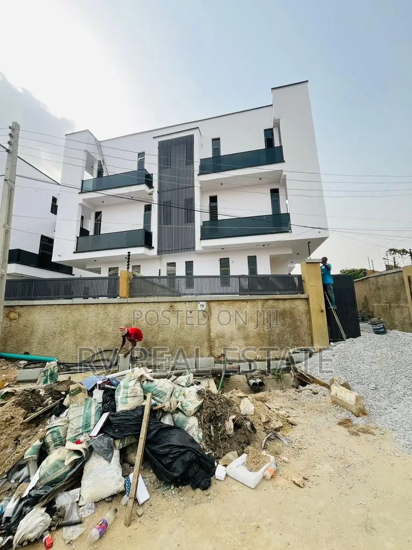 4bdrm Duplex in Omole Phase 1 for sale in Omole Phase 1