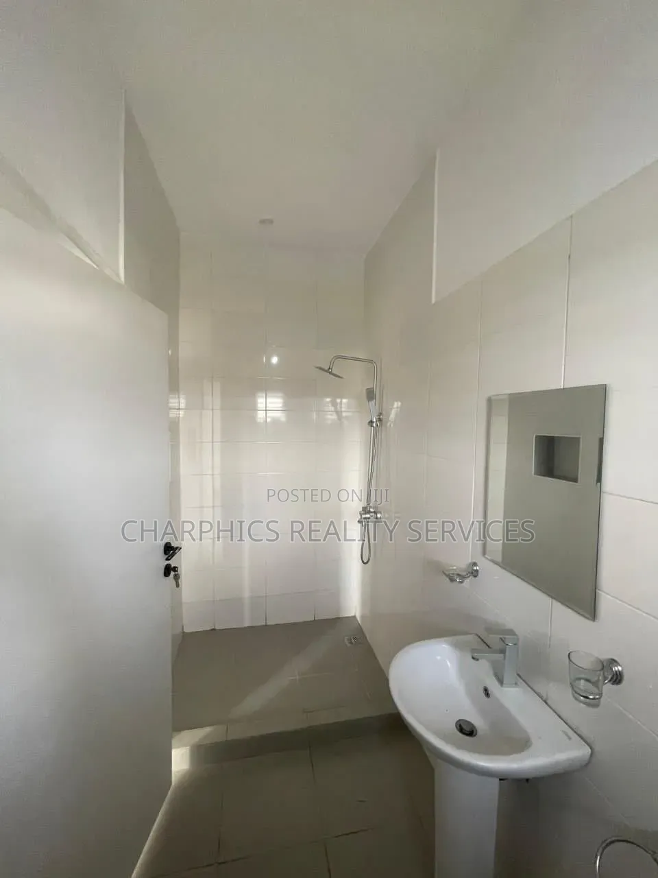 3bdrm Duplex in Lekki Phase 2 for rent in Lekki Phase 2