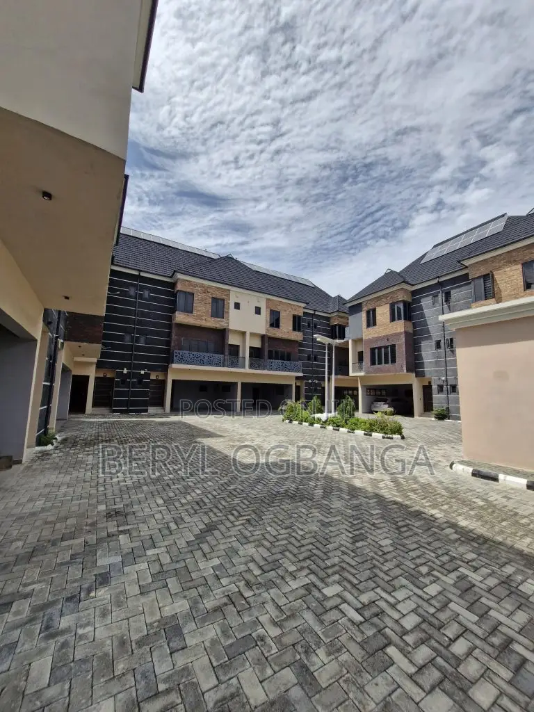 4bdrm House in Ikota for sale in Ikota