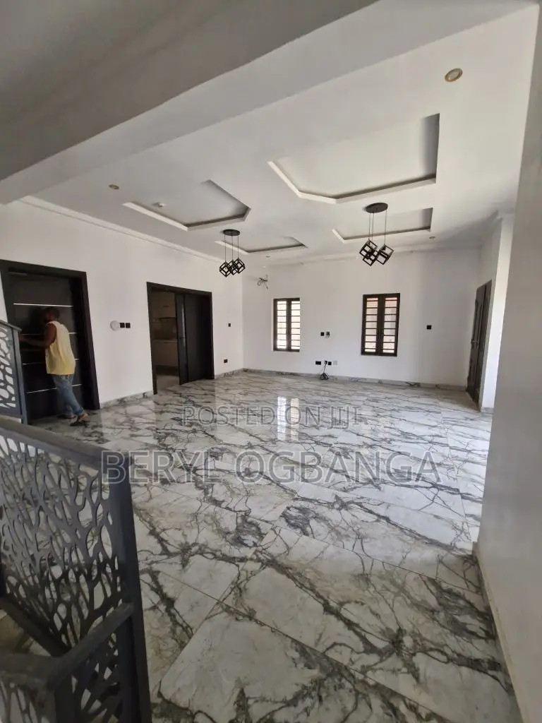 4bdrm House in Ikota for sale in Ikota