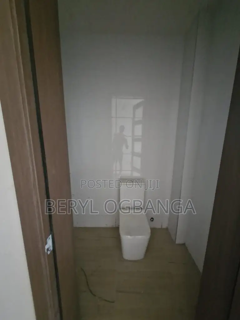 2bdrm Duplex in Ikate for sale in Ikate